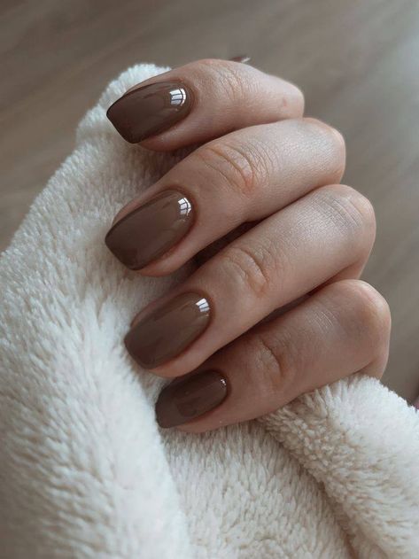 Square Oval Nails, Short Nail Manicure, Fall Nails 2023, Brown Nail Polish, Brown Nail, Hippie Nails, Hello Nails, Romantic Nails, Casual Nails