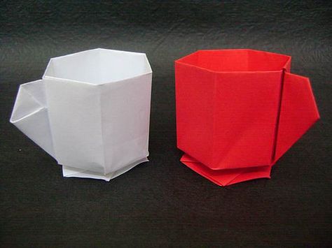 Shuzo Fujimoto - Origami Foldings Twisted Origami Restaurant, Origami Food, Origami Cake, Origami Inspiration, Origami Cup, Food Fair, Origami And Kirigami, Origami Folding, 3d Craft