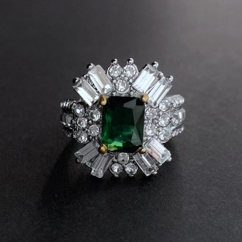 Luxurious Emerald Green & Silver Cocktail Ring Art Deco Ring | Etsy Emerald Green Crystal, Art Nouveau Ring, Silver Cocktail, Vintage Style Rings, Victorian Rings, Retro Geometric, Vintage Style Jewellery, Ad Art, Deco Ring