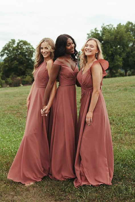 Now, Near, Next: Savvy Options for Brides from Vow’d! - The Budget Savvy Bride | wedding planning | wedding tips | diy weddings | budget weddings | bridal style | bridesmaids dresses | bridesmaids attire | bridesmaid dress ideas Brides Mate Dress, Bridesmaid Dress Ideas, Budget Weddings, Pretty Bridesmaid Dresses, Diy Wedding On A Budget, Neutral Bridesmaid Dresses, Bridal Party Gowns, Bridesmaids Dress Inspiration, Bridesmaid Attire