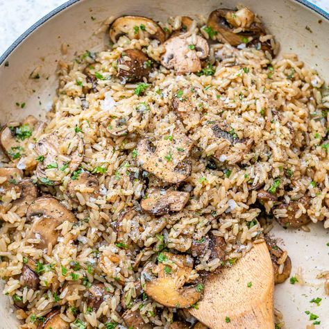 Herbed Mushroom Brown Rice | Clean Food Crush Herbed Mushroom Brown Rice, Clean Food Crush Side Dishes, Delicious Brown Rice Recipes, Brown Rice Side Dish Recipes Healthy, Clean Eating Rice Recipes, Brown Rice Meal Prep Ideas, Brown Rice Mushroom Recipes, Brown Rice Sides, Mushroom Brown Rice Recipes