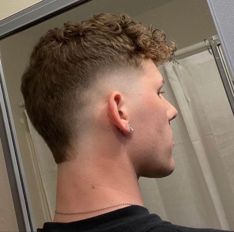 Wavy Hair Men Haircut Short, Fade Haircut Mullet, Mullet Hairstyle Mens Short Hair, Hair Man Style, Short Hair Mullet Fade, Mulet Hair Men Short, Low Skin Fade Curly Hair, Mullet Fade Haircut Curly, Mens Hairstyles 2023 Trends