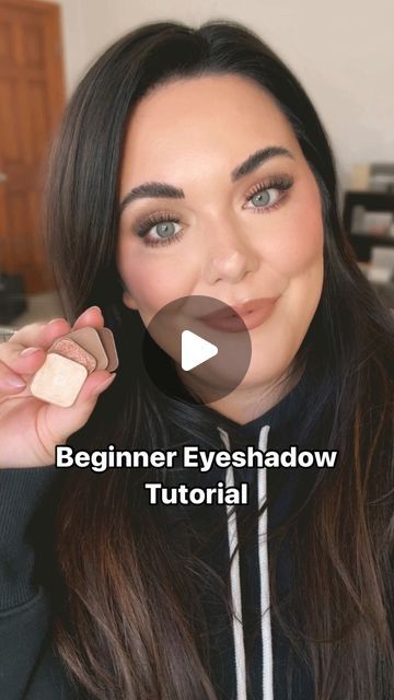 Smokey Eye For Beginners Step By Step, Eye Shadow Tutorial Videos, Smoky Eyes Step By Step Beginner, How To Put On Eye Shadow Step By Step, Pink And Brown Eyeshadow Tutorials, How To Use Eye Makeup Brushes, Lower Lid Eyeshadow, Easy Eyeshadow For Beginners Brown Eyes, Saint Eyeshadow Looks