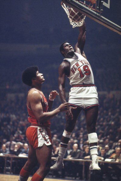 Willis Reed dunking on Wes Unseld Black Nostalgia, Willis Reed, Nba Old School, George Gervin, Lou Williams, Knicks Basketball, Retro Nba, Wilt Chamberlain, Nba Highlights