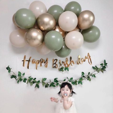 Jungle Birthday Party Decorations, Dol Party, Baby Birthday Photoshoot, 1st Birthday Girl Decorations, Simple Birthday Party, Baby Birthday Decorations, Jungle Birthday Party, Simple Birthday Decorations, Birthday Party Theme Decorations