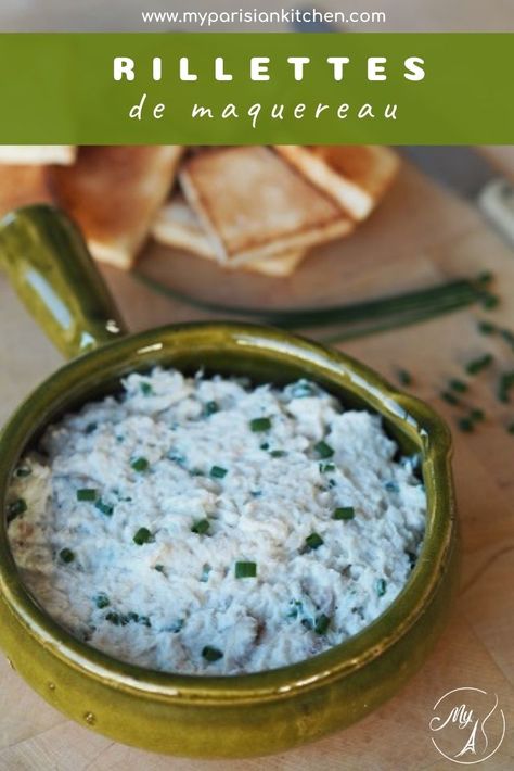 Rillettes de maquereau. On cuit le poisson et émiette la chair. Une fois refroidie, on la mélange avec les autres ingrédients. Parisian Kitchen, Cream Cheese Spread, Cream Cheese Spreads, Raw Vegetables, Cheese Spread, English Food, Dinner Dishes, Lunch Snacks, Fish Recipes