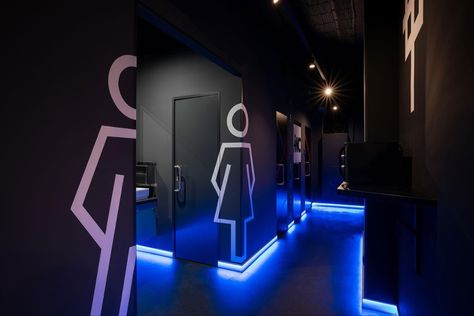 Gaming Reception Design, Club Design Interior, Rooftop Restaurant Design, Small Office Design Interior, Gym Design Interior, Small Home Gym, Floating Architecture, Restroom Design, Nightclub Design