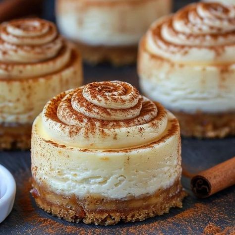 Unusual Cheesecake Recipes, Optimal Recipes, Mini Cheesecake Recipes, Dessert Tea, Fruit Dessert, Mini Cheesecakes, Mini Desserts, Fruit Desserts, Creative Cakes