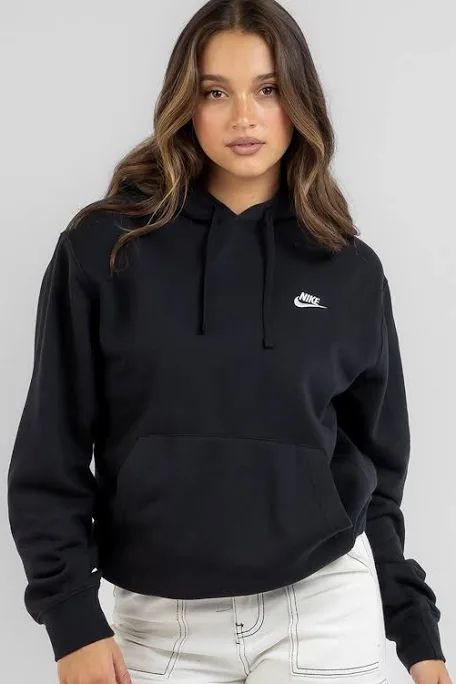 Black Nike Hoodie Outfit Women, Black Nike Hoodie Outfit, Nike Hoodie Outfit, Black Nike Hoodie, Hoodie Aesthetic, Xmas List, Hoodie Outfit, Black Nike, Nike Hoodie