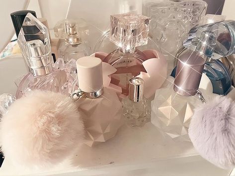 Coquette Aesthetic Photos, Ariana Grande Perfume Aesthetic, Ariana Grande Perfume Collection, Filler Photo Ideas, Perfume Combos, Perfume Sweet, Ariana Merch, Candy Perfume, Ariana Perfume