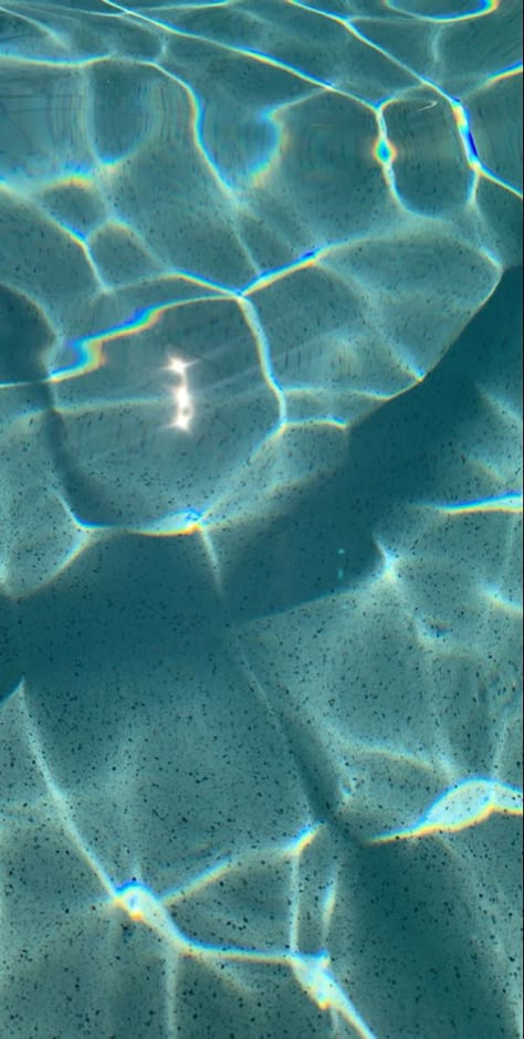 Pool Water Aesthetic Wallpaper, Pool Wallpaper Aesthetic, Wallpaper Piscina, Piscina Wallpaper, Pool Water Wallpaper, Pool Asethic, Pool Water Aesthetic, Water Lockscreen, Pool Side Aesthetic