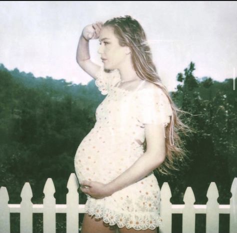 Caroline Grant, Neil Krug, Over The Country Club, Pale Fire, Blue Banisters, Lana Del Rey Honeymoon, Lana Del Rey Albums, Complex Magazine, Lana Del Rey Love