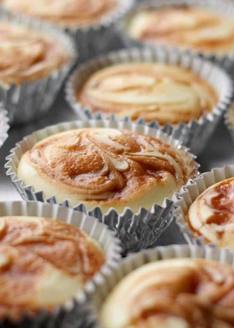 Caramel Swirl Cheesecake Cupcakes | barefeetinthekitchen.com Caramel Swirl Cheesecake, Cheesecake Cupcakes Recipe, Swirl Cheesecake, Diy Easy Recipes, Cheesecake Cupcakes, Cupcakes Recipe, Cookie Cups, Mini Cheesecakes, Yummy Cupcakes