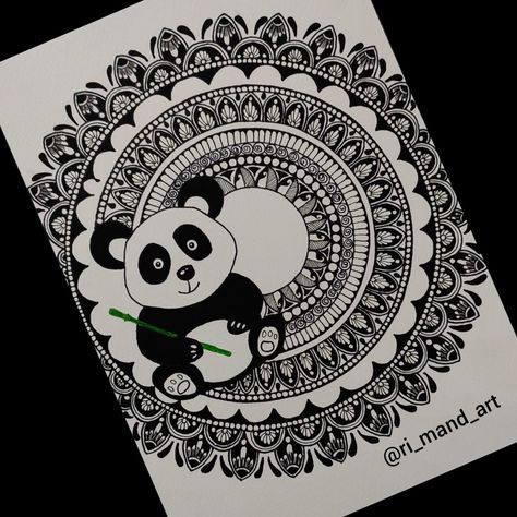 Black panda mandala Cute Panda Drawing Doodles, Drawing For School Magazine, Panda Doodle Art, Cartoon Mandala Art, Panda Mandala Art, Panda Doodle, Panda Mandala, Cartoon Mandala, Coraline Drawing