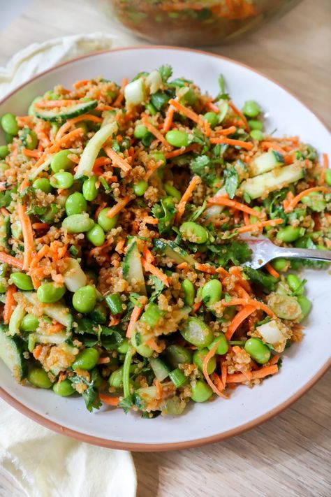 CRISPY QUINOA EDAMAME SALAD Peanut Quinoa Salad, Edamame Quinoa Salad, Edamame Quinoa, Quinoa Edamame, Crispy Quinoa, Affordable Recipes, Quinoa Spinach, Edamame Salad, Protein Packed Meals