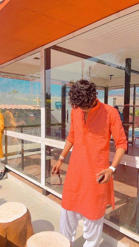 Best Poses For Men In Kurta, Kurta Poses For Men Aesthetic, Men In Kurta Aesthetic, Diwali Poses For Boys, Desi Boy Aesthetic Kurta, Poses For Men In Kurta, Traditional Poses Men, Boys In Kurta Aesthetic Pics, Kurta Poses For Men