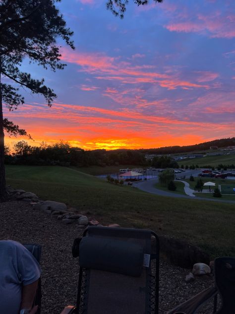 Tennessee Sunset, Tennessee Summer, Outdoor Movie Theater, Pretty Skies, Sky Pictures, Memorial Day Weekend, Outdoor Movie, Pretty Sky, Heart Eyes