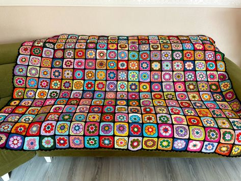 Knit Bedspread, Crochet Sofa Cover, Cotton Sofa, Multicolored Flowers, Crochet Black, Sofa Cotton, Afghan Throw Blanket, African Flowers, Colorful Crochet