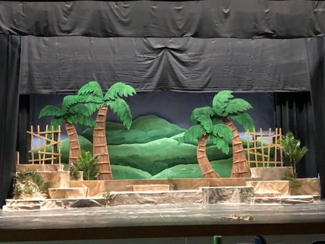 Madagascar Set Design, Moana Stage Design, Jungle Book Stage Design, Madagascar Musical Set, Moana Play Props, Moana Set Design, Moana Jr Set Design, Moana Village, Island Set Design