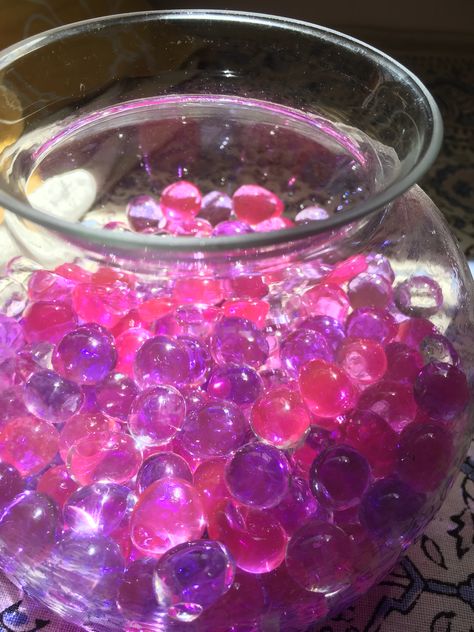 Jellycore Aesthetic, Orbeez Aesthetic, Jellies Aesthetic, Inedible Things That Look Good, Orbies Water Beads Craft, Bubble Bath Aesthetic, Purple Jelly Fish Aesthetic, 2000s Aquarium Core, Minimalist Pastel