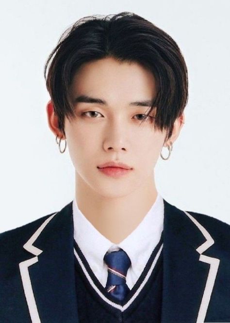 Yeonjun Id Photo, Txt Id Photo, Archive Aesthetic, Id Photos, School Id, Moa Collection, Yearbook Photos, Choi Daniel, Id Photo