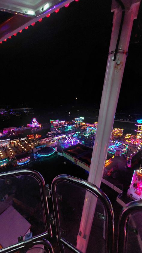 Late Night Fair Aesthetic, Summertime Aesthetic Night, Uk Fairs At Night, Carnival At Night Aesthetic, Fair At Night Aesthetic, Night Carnival Aesthetic, Boardwalk Aesthetic Night, Fairs At Night, Fair Aesthetic Wallpaper