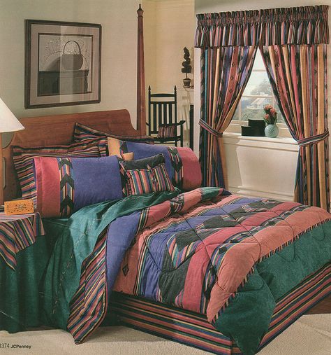 19 Graphically Advanced Bedspreads Of The '80s And '90s -- I think my step-brother had this exact one! 1990s Bedroom, 80s Bedding, 80s Bedroom Ideas, 80s Bedroom Decor, 90s Interior, 90s Bedroom, 90s House, 90s Home Decor, 80s Bedroom Aesthetic