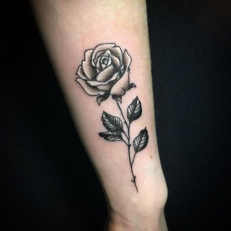 Little rose black and white tattoo. 𝓜𝓸𝓷𝓲𝓴𝓪 on Instagram: “Little 🌹 #rose #rosetattoo #rosetattoos #roseart #smallrosetattoo #flower #flowertattoo #tinytattoos #tattoo #tattoos #tattoodo…” Black And White Roses Tattoo, Rose Tattoo Black And White, Cherry Blossom Tattoo Shoulder, White Rose Tattoo, Black And White Rose Tattoo, Blossoms Tattoo, Rose Black And White, Black And White Tattoo, White Rose Tattoos