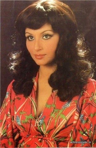 Sharmila Tagore Old Bollywood Actress, Sharmila Tagore, Charmy Kaur, Old Film Stars, Indian Star, Eternal Beauty, Vintage India, Retro Glam, Vintage Bollywood