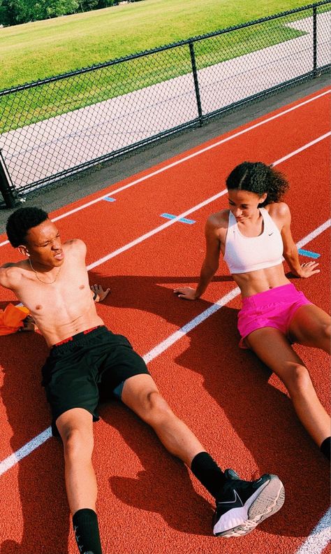 Track Couple Pictures, Couples Running Aesthetic, Track And Field Couples, Athletic Couple Aesthetic, Track Couple Goals, Track Relationship, Track Boyfriend, Track Girlfriend, Track Couples