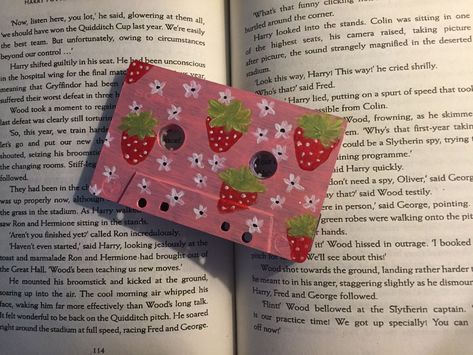 🍓🌸✨ #painting #cassette Cassette Tape Painting, Cassette Painting, Mini Art Journal, Tape Painting, Mabel Pines, Crafts Party, Painting Inspo, Craft Night, Aesthetic Painting