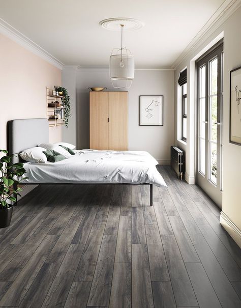 Grey Wood Floor Bedroom Ideas, Dark Grey Floor Bedroom, Bedroom Laminate Floor Ideas, Grey Laminate Flooring Bedroom, Bedroom Flooring Ideas Laminate, Gray Laminate Flooring Bedroom, Grey Floor Bedroom Ideas, Grey Oak Flooring, Gray Wood Laminate Flooring