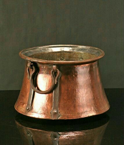 Copper Pots And Pans, Copper Cauldron, Vintage Copper Pots, Copper Vessel, Rain Collection, Copper Kettle, Copper Cookware, Rangoli Border Designs, Copper Pots