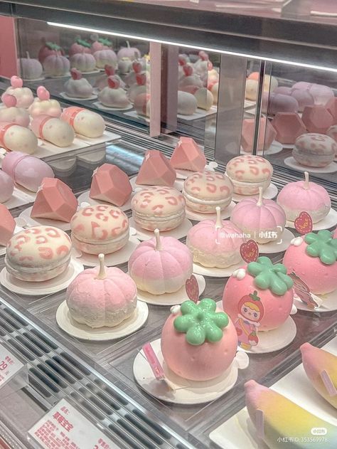 Korean Sweets, Kue Macaroon, Aesthetic Cake, Kawaii Dessert, Chinese Aesthetic, Chinese Dessert, Pretty Dessert, Japanese Dessert, Asian Desserts