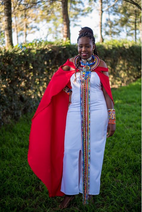 Maasai Dress Designs For Ladies, Masai Dress Designs, Masaai Attire, Kenyan Outfits, Maasai Dress Designs, African Exhibition, Maasai Dress, Zulu Traditional Attire, African Traditional Wear