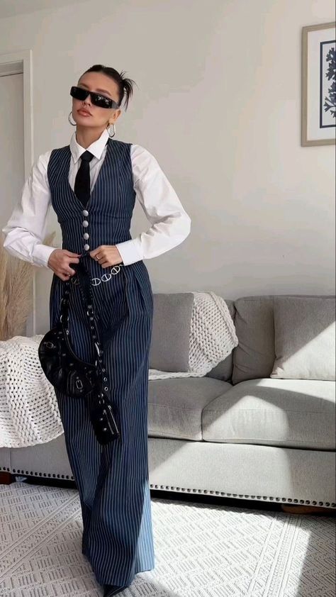 No Fashion Sense, Outfits With Suit Vests For Women, Corset Business Outfit, Blouse And Vest Outfit, Celeb Interview Outfit, Overdressed Outfits Party, Blazer Set Outfits For Women, Cosa Nuestra Outfit, Suit And Tie For Women