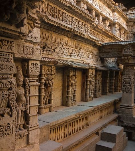 Rani ki Vav Patan Gujarat MyTravLution Ahemadabad Photography, Gujarat Architecture, Gujarat Aesthetic, Gujarat Tourism, Aesthetic Indian, Ancient Indian Architecture, Oneplus Wallpapers, Ganesh Wallpaper, Indian Architecture