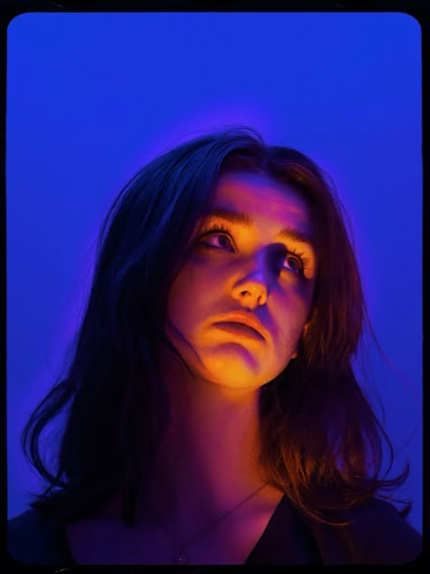 Lightning Study Reference, Lighting Refrences Art, Neon Lighting Reference, Fun Lighting Ideas Photography, Lighting Practice Reference, Dynamic Portrait Reference, Purple Lighting Reference, Face Refrences Art, Cool Lighting Portrait