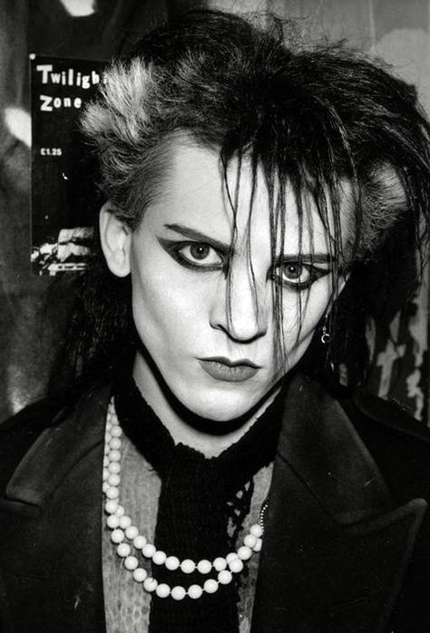 The Beautiful Men of Goth and Post-Punk — Post-Punk.com 80s Punk Makeup, Goth Male, Trad Goth Makeup, Look 80s, Modern Goth, 80s Goth, Goth Guys, 80s Punk, Punk Makeup