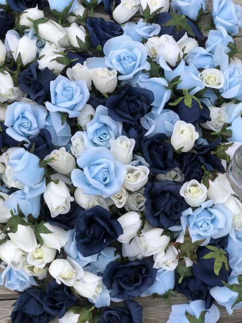 Light Blue Roses, Bulk Wedding Flowers, Light Blue Aesthetic, Blue Themed Wedding, Light Blue Flowers, Flower Therapy, Luxury Flowers, Wedding Bridal Bouquets, Blue Roses