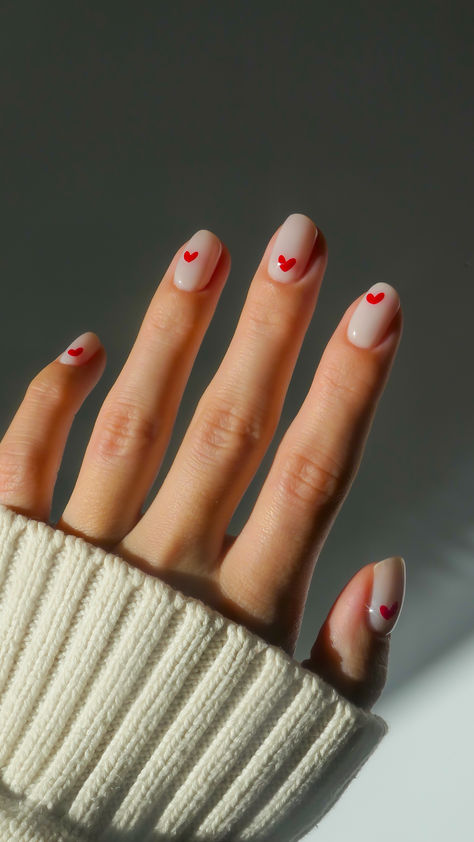 Love is in the air and on our nails! Try this easy nail art design at home with a toothpick and OPI, Essie and Nails Inc. polish. For extra nailspiration, why not add pearls and 3D nail bows for the perfect strawberry shortcake nails! 

Click to create your own home manicure 

@basecoatstories 

#Zalando #MarbleNails #HeartNails #TrendyNails Nail Art With Toothpick, Nail Art Strawberry, Strawberry Shortcake Nails, Toothpick Nail Art, Manicure Tutorials, Home Manicure, Almond Acrylic, Cute Simple Nails, Almond Acrylic Nails