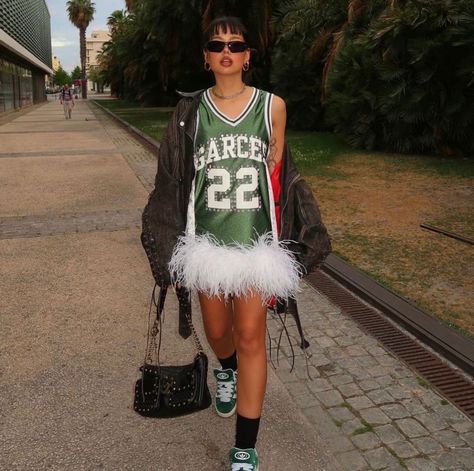 Beautiful @irisloveunicorns wears DARIA Y MARIA green jersey dress decorated with ostrich feathers, velvet and rhinestones💚 www.dariaymaria.shop Worldwide delivery📦 #footbaljersey #streetstyle #styletips #fashionweek #oitfits #outfitideas #outfitinspiration #outfitinspo #cphfw #cphfw23 #streetstyle #styletipsforwomen #jersey #vintagejersey #irislovesunicorns Sac Diy, Green Jersey, Looks Street Style, Festival Looks, Ostrich Feathers, Fashion Photoshoot, Looks Style, Lookbook Outfits, Fashion Stylist