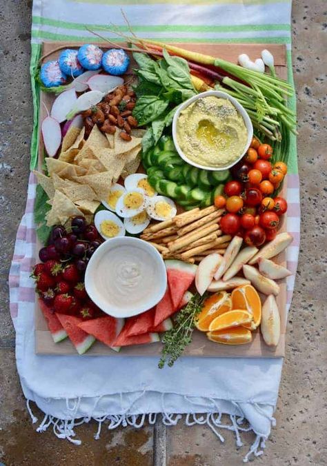 Pool Party Appetizers, Healthy Latin Recipes, Poolside Food, Poolside Snacks, Pool Party Food, Roasted Tomatillo, Party Platter, Sheet Pans, Avocado Hummus