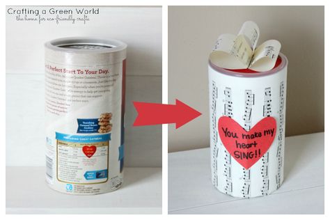 Check out these 24 ways to #reuse an oatmeal container. From @craftingagw | #upcycle #recycle #DIY #craft #kids Oatmeal Container Crafts, Canister Crafts, Oatmeal Canister, Green Crafts, Oatmeal Container, Green World, Green Craft, Craft Kids, Tin Can Crafts