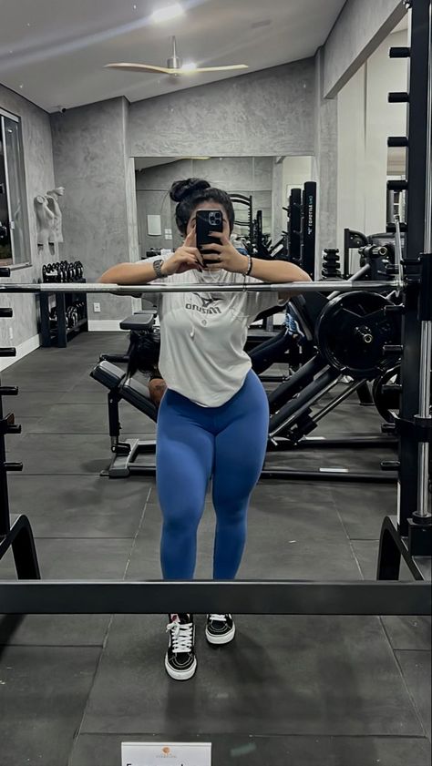 Instagram@talinegadioli Outfits Para Gym, Gym Photo Ideas, Gym Outfit Leggings, Gym Pictures Ideas, Outfits Academia, Foto Gym, Poses Gym, Gym Outfit Women, Gym Story