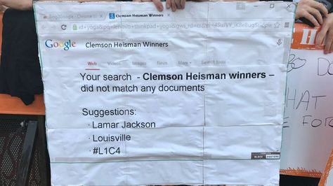 Best GameDay signs: Lamar's revenge #FansnStars College Gameday Signs, College Gameday, Lamar Jackson, Web Video, Louisville Kentucky, Video Image, College Football, Cardinals, Revenge