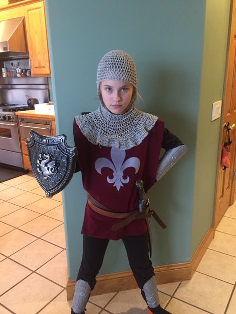 My daughter's Josn of Arc costume Diy Joan Of Arc Costume, Joan Of Arc Costume Diy, Fox Costume Diy, Diy Knight Costume, Joan Of Arc Costume, Medieval Dress Diy, Saint Costume, Eve Costume, World Book Day Costumes