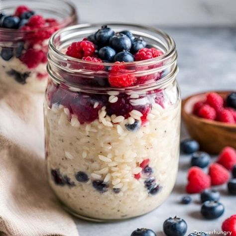 overnight brown rice porridge in a jar Brown Rice Benefits, Brown Rice Porridge, Porridge Recipes, Rice Porridge, Fiber Rich, Chinese Restaurant, In A Jar, Coconut Sugar, White Rice