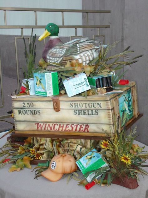 Duck Hunting Wedding, Duck Hunting Cakes, Grooms Cake Hunting, Football Wedding Cake Toppers, Football Wedding Cake, Hunting Wedding Cake, Groomsmen Cake, Grooms Table, Hunting Cake