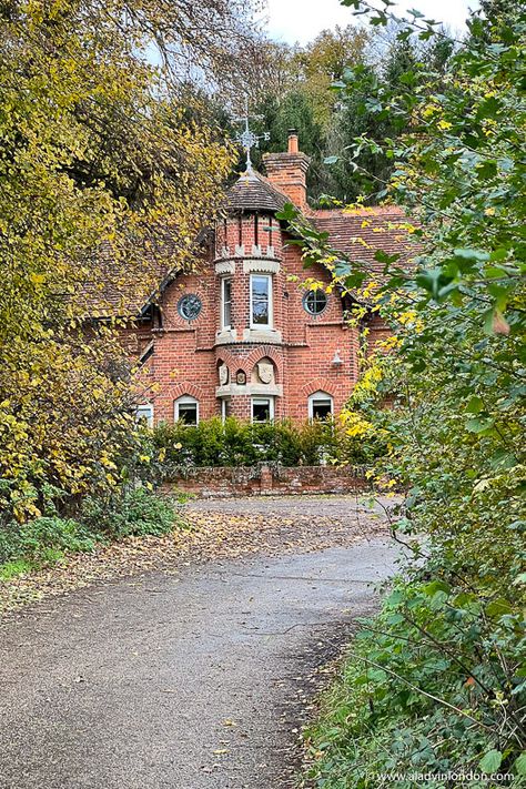 brick house in Marlow England Country, Thames Path, London England Travel, Epping Forest, Pretty Cottage, Best Pubs, Country Walk, Walking Routes, Over The River